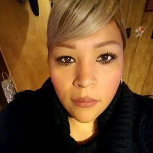 Meet your Posher, Norma